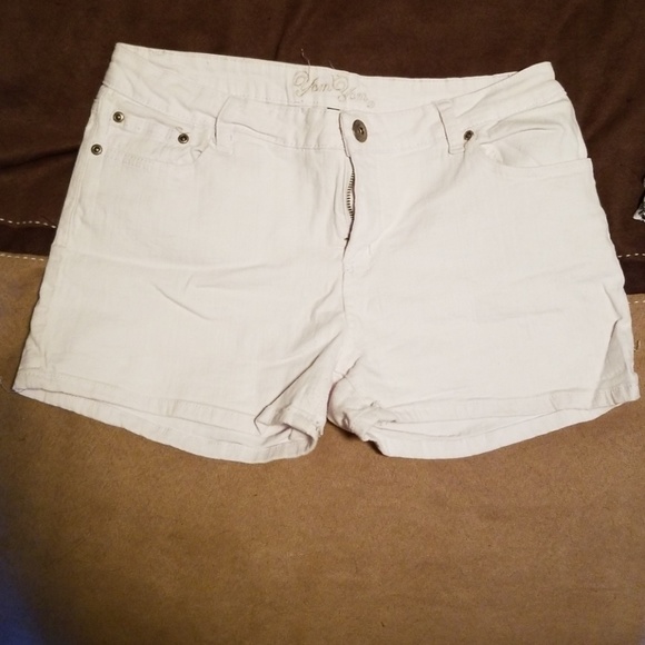 Shorts - Picture 1 of 2